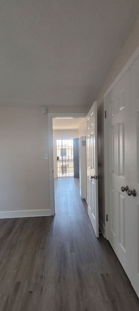 Anaheim Apartment: 119-135 S Fahrion Pl