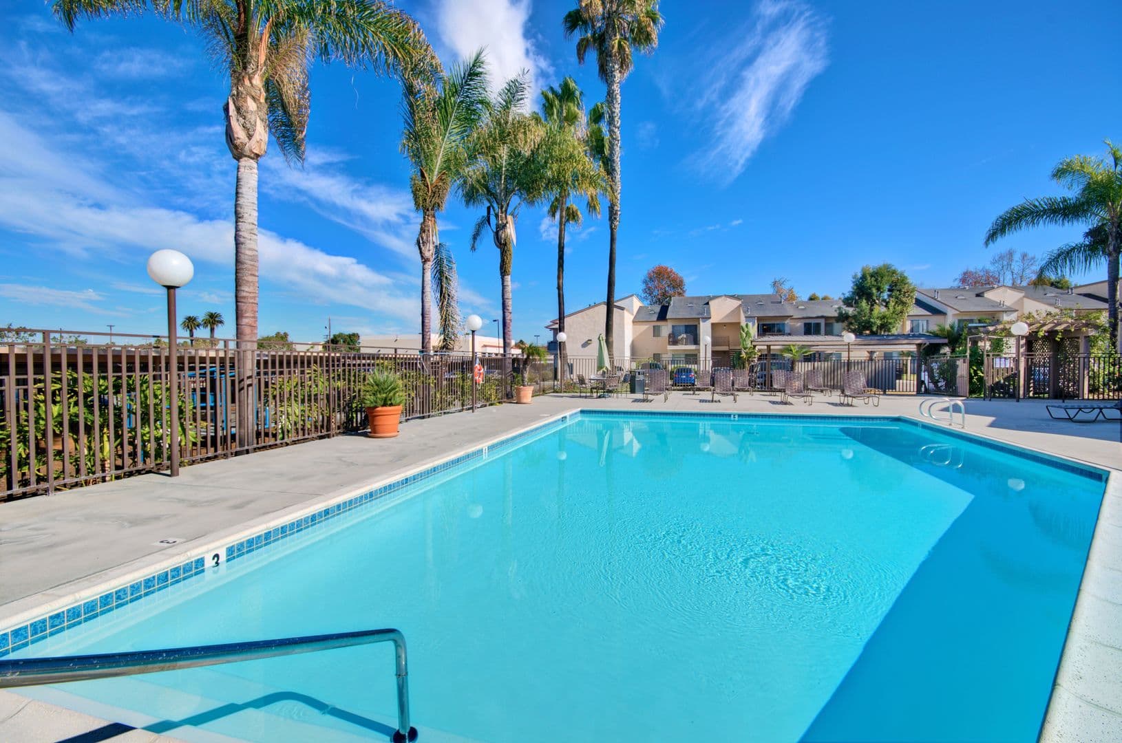Chula Vista Apartment: 652 Moss St
