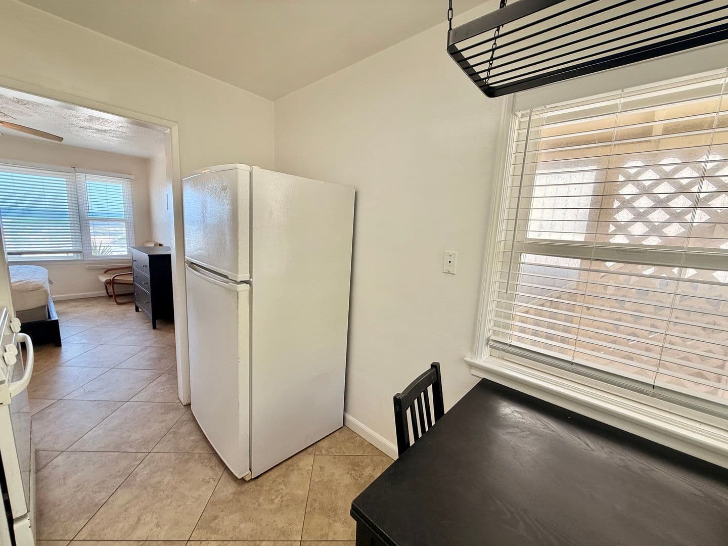 Oceanside Apartment: 302-306 South The Strand