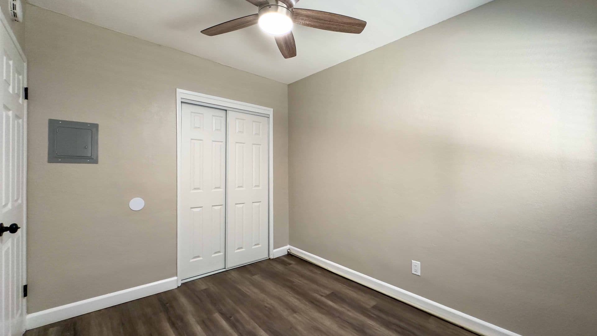 San Diego Apartment: 3969 Ocean View Boulevard