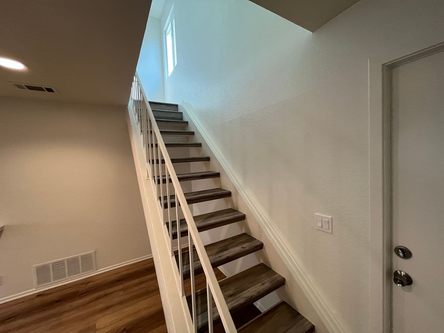 Costa Mesa Apartment: 2522 Elden Ave