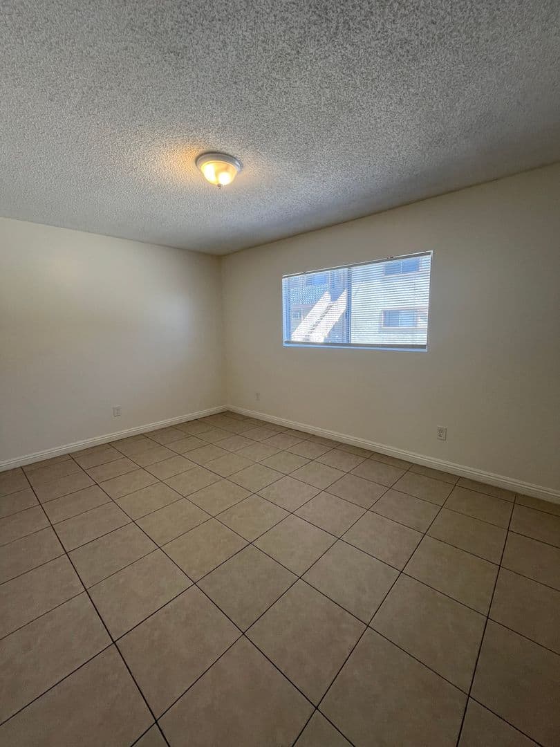 Moreno Valley Apartment: 24271 Webster Ave