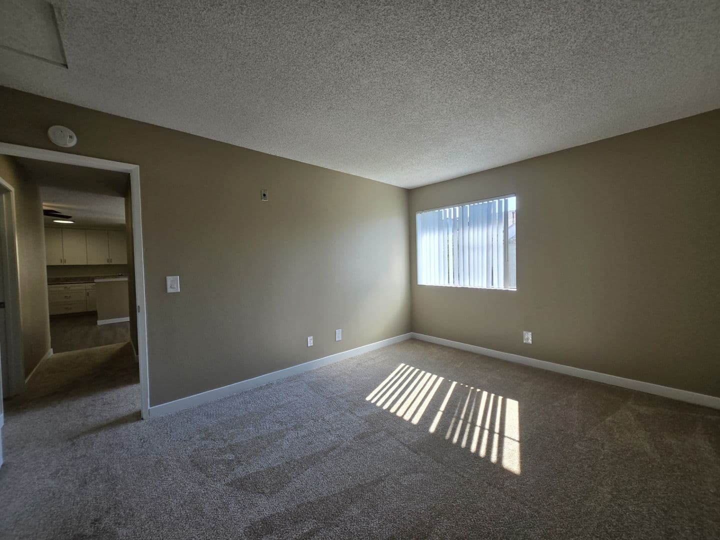 Chula Vista Apartment: 652 Moss St
