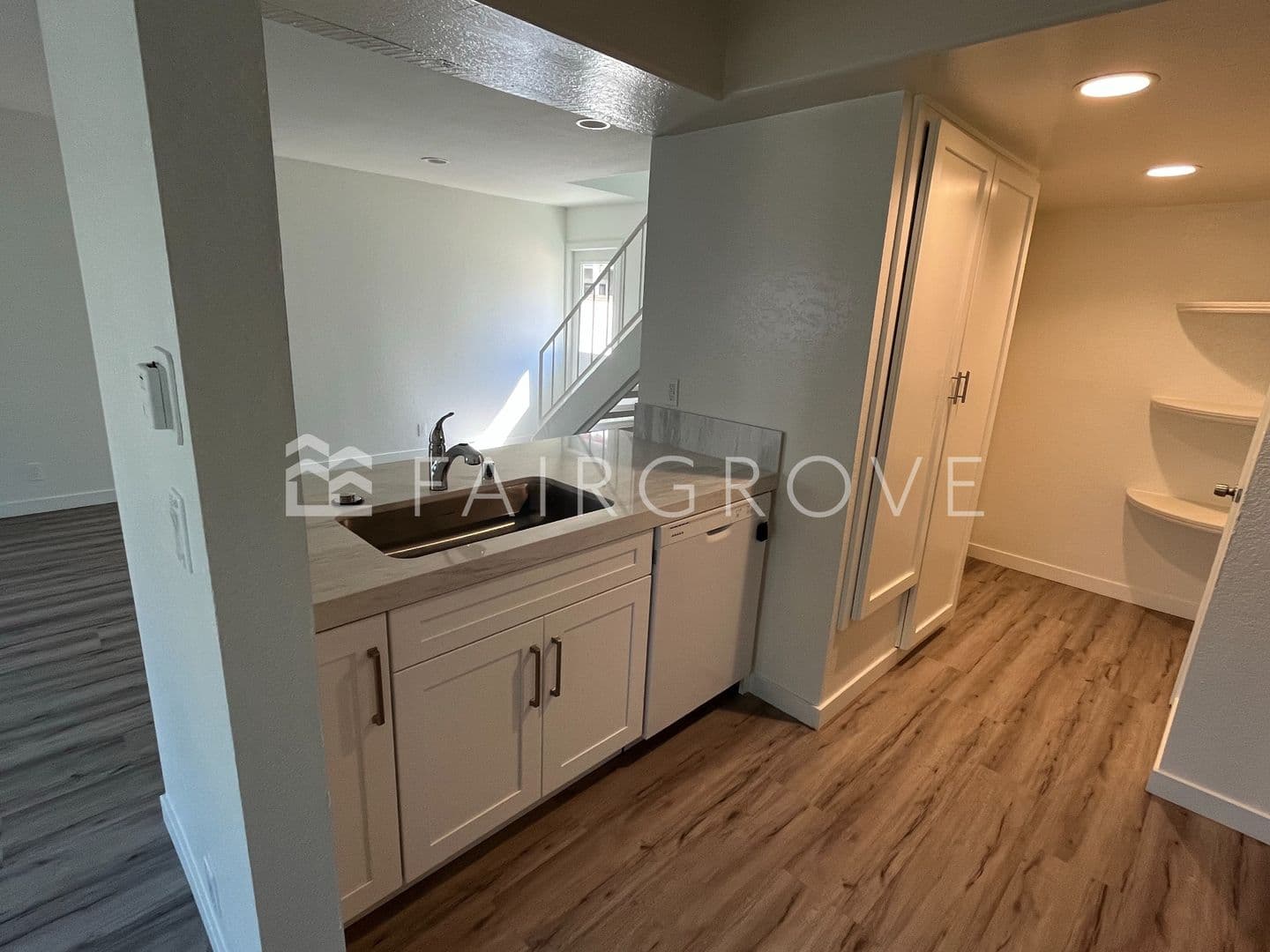 Costa Mesa Apartment: 2522 Elden Ave
