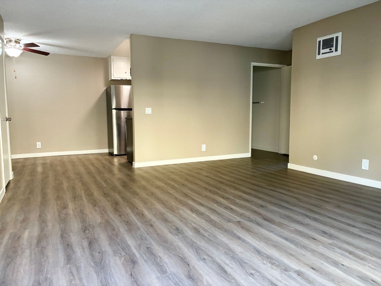 Chula Vista Apartment: 1486 Broadway Ave