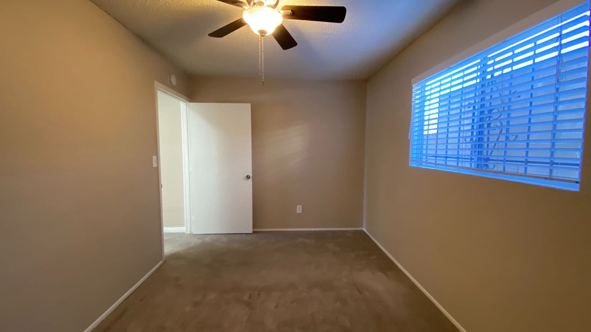 San Diego Apartment: 4058 51st St