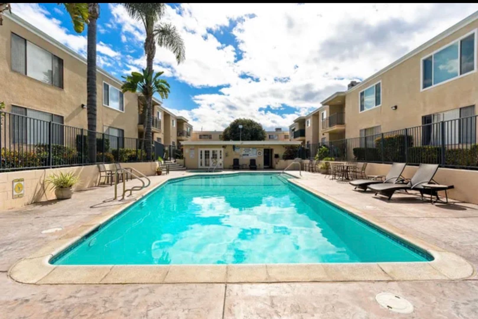 Downey Apartment: 9070 East Florence Ave