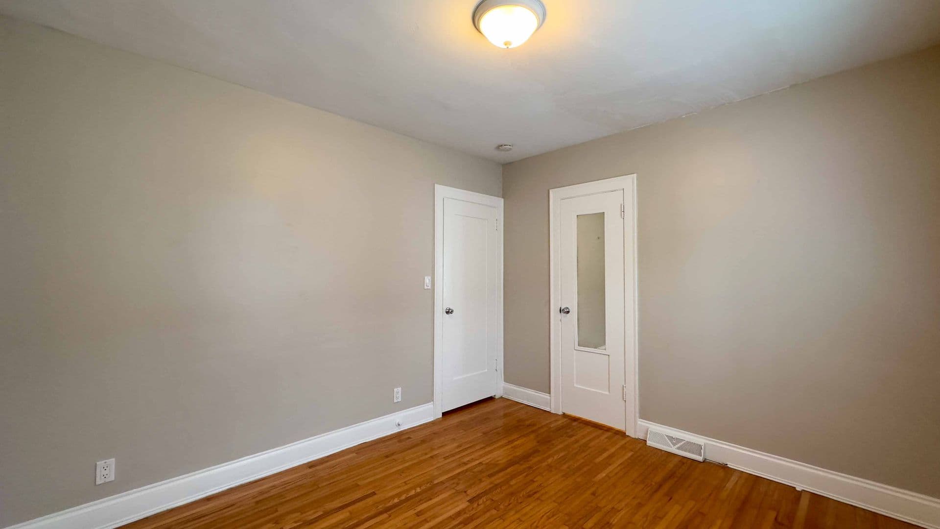San Diego Apartment: 2446 Brant St.