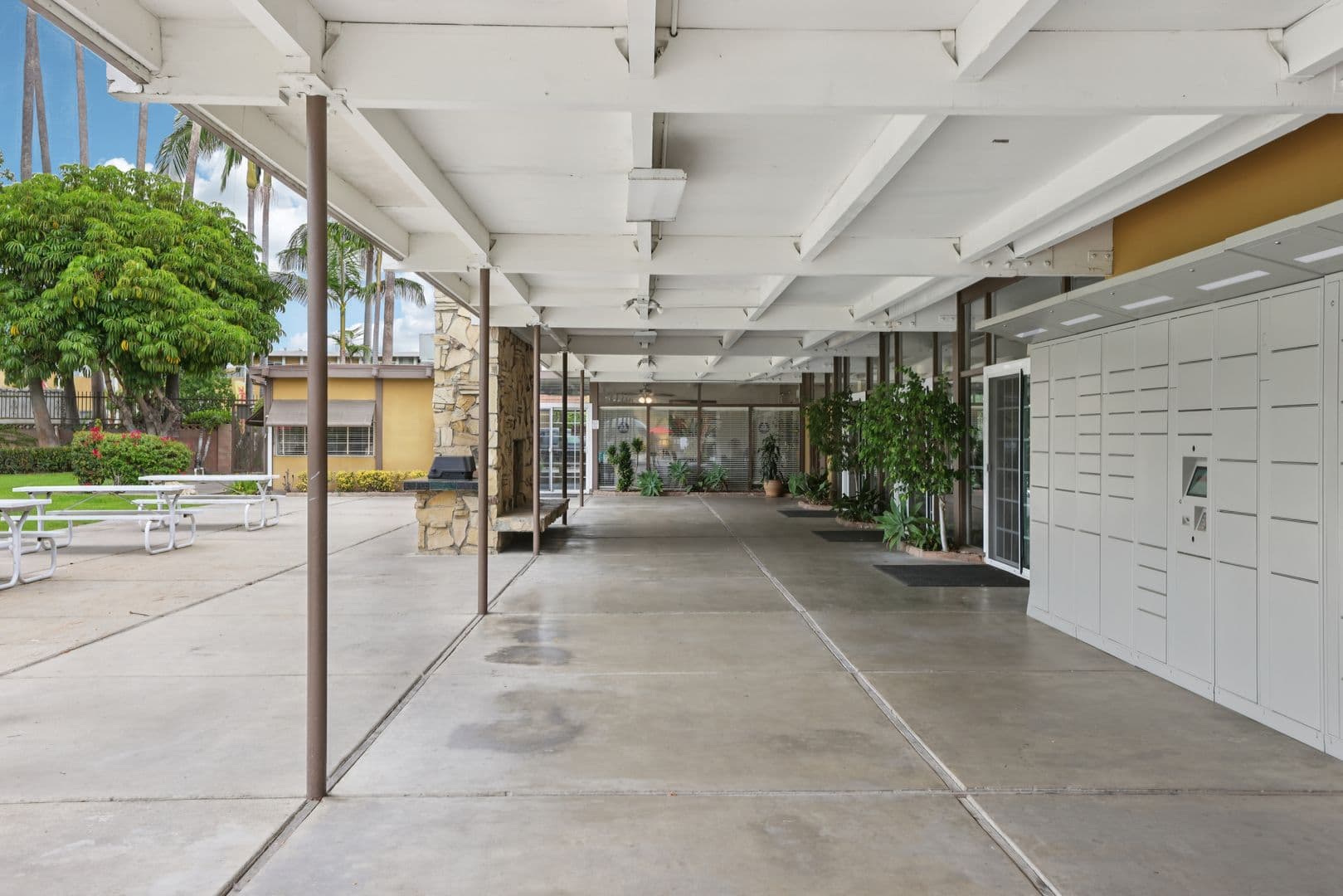 Anaheim Apartment: 145 S Westchester Dr