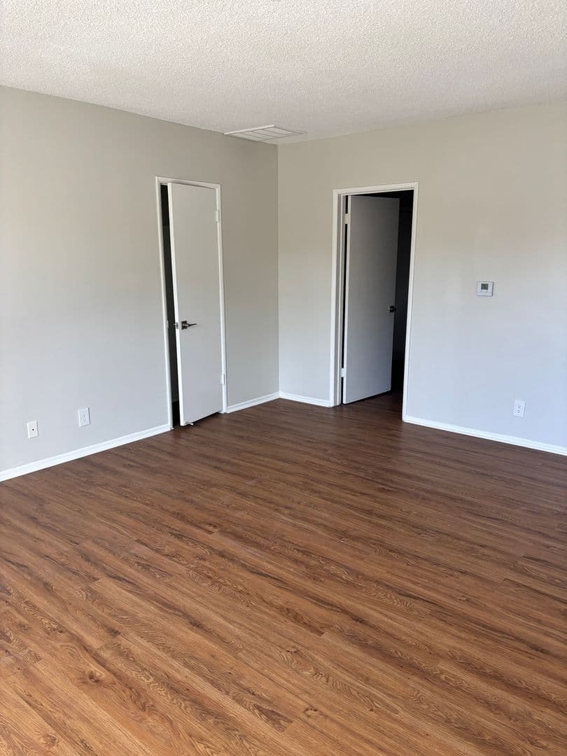 Hemet Apartment: 43611 Florida Ave