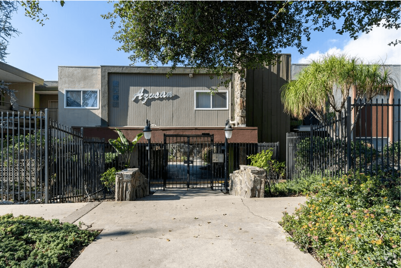 Azusa Apartment: 1345 N San Gabriel Ave