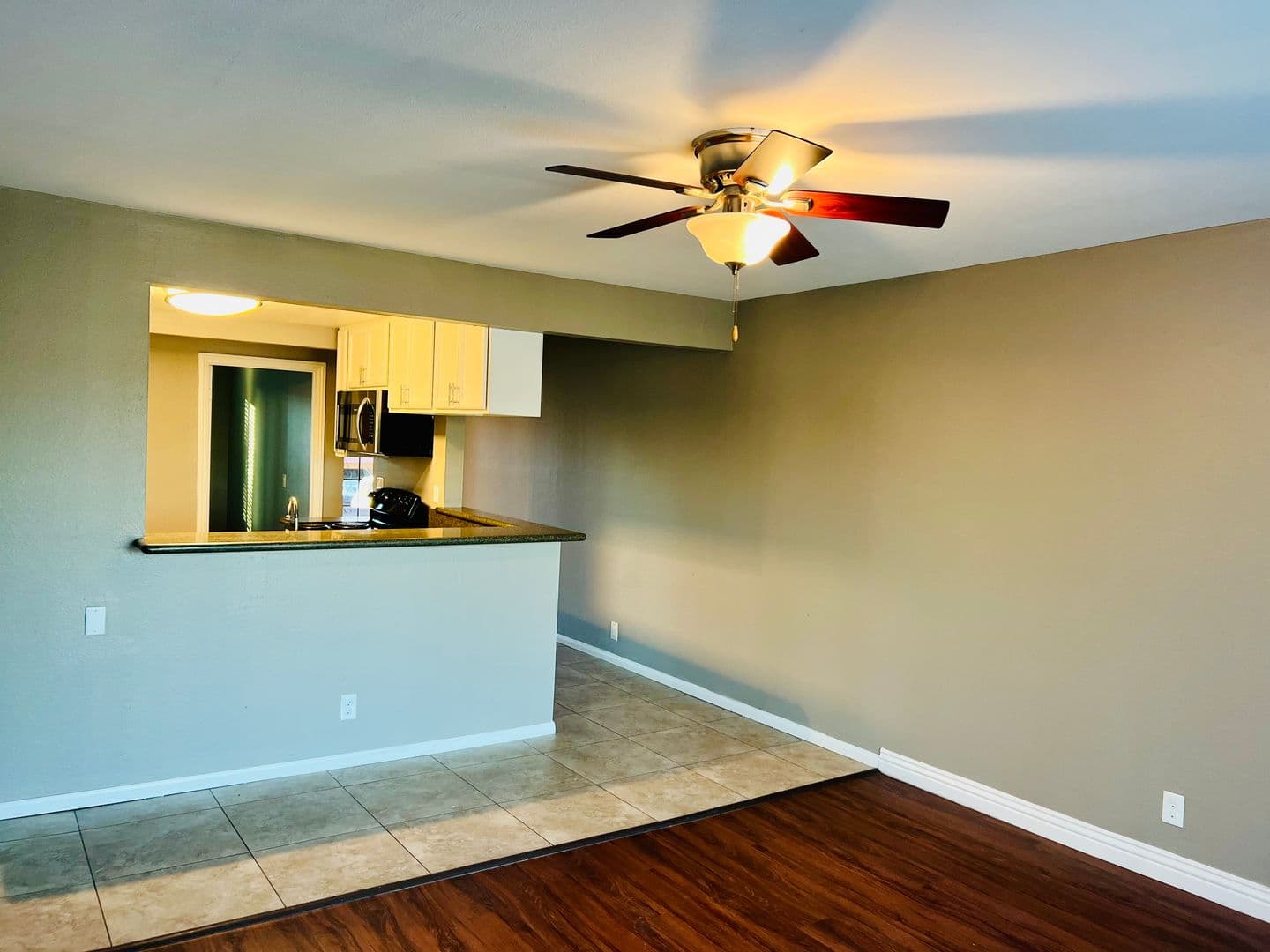 Vista Apartment: 415 Plymouth Dr