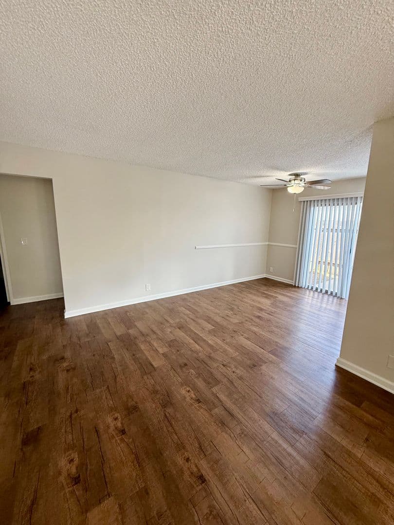 Garden Grove Apartment: 12221 Beach Blvd