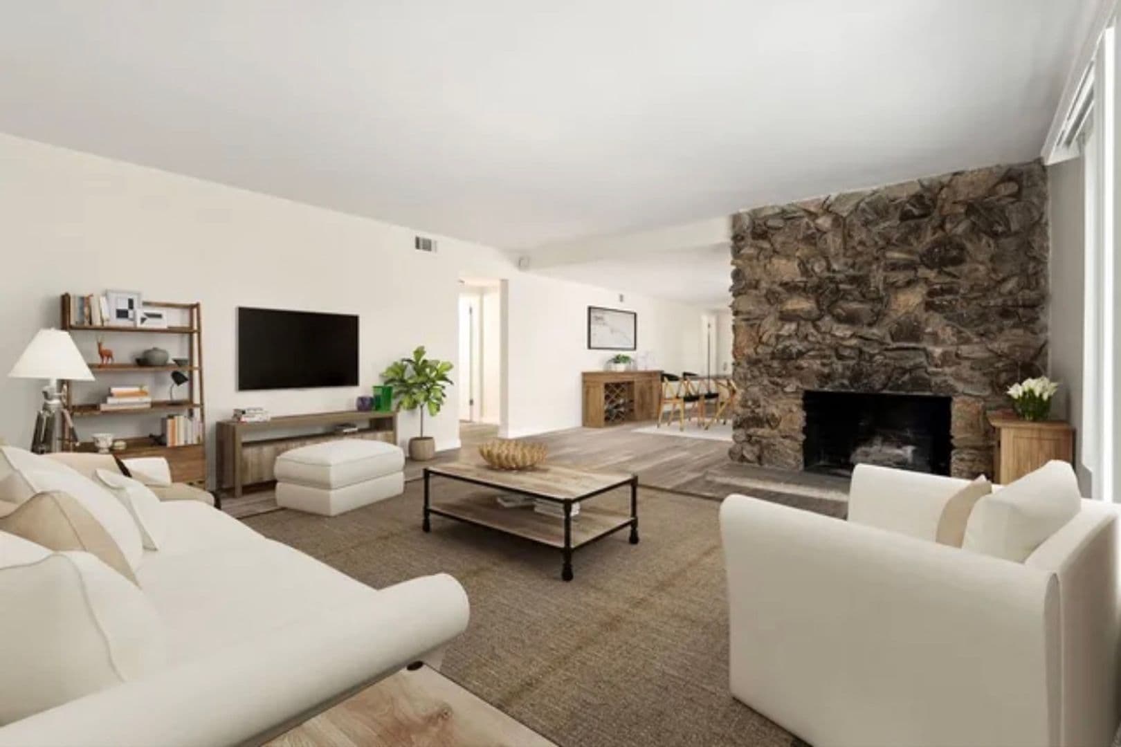 Downey Apartment: 9070 East Florence Ave
