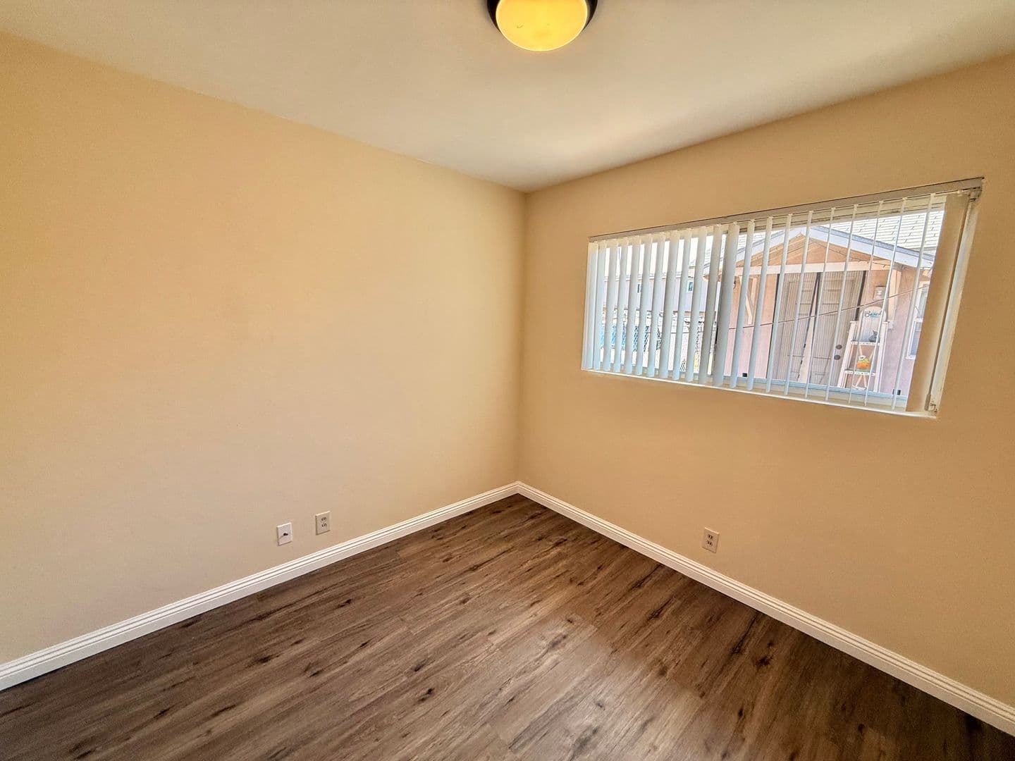Oceanside Apartment: 419-421 Brooks St