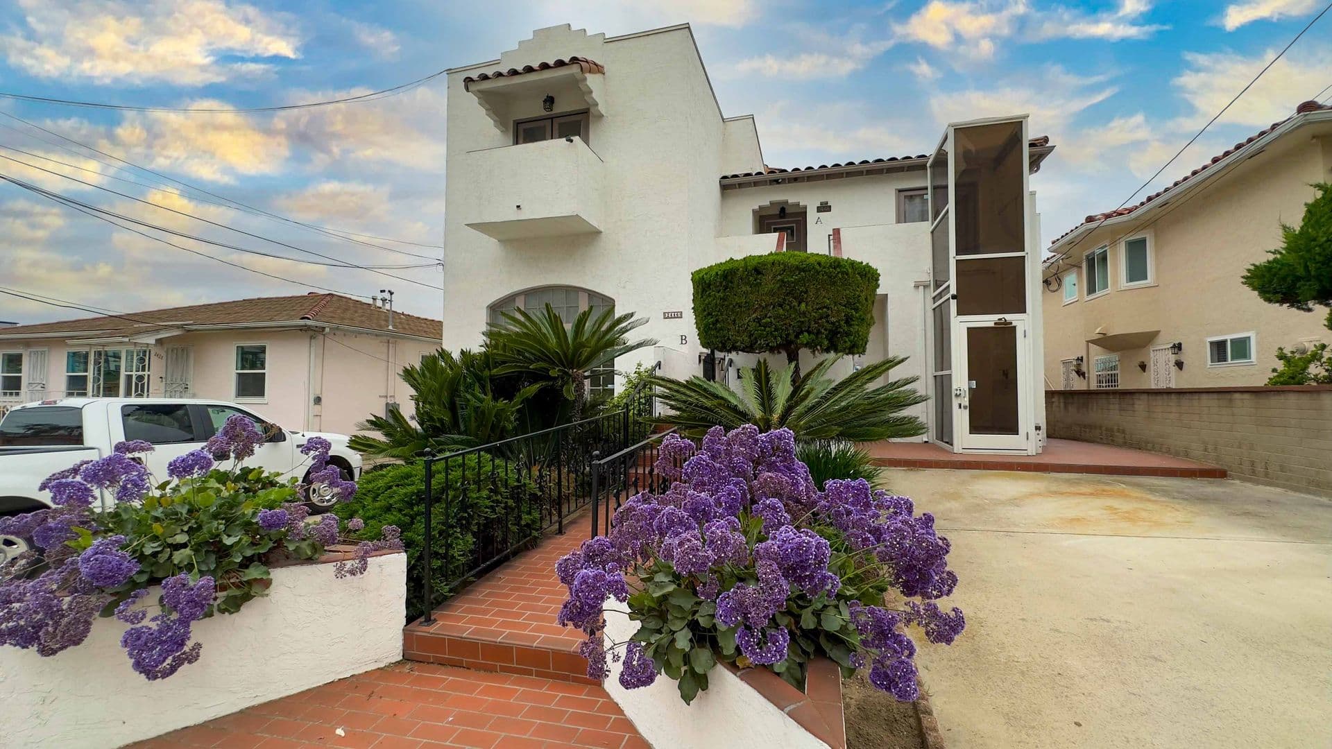 San Diego Apartment: 2446 Brant St.