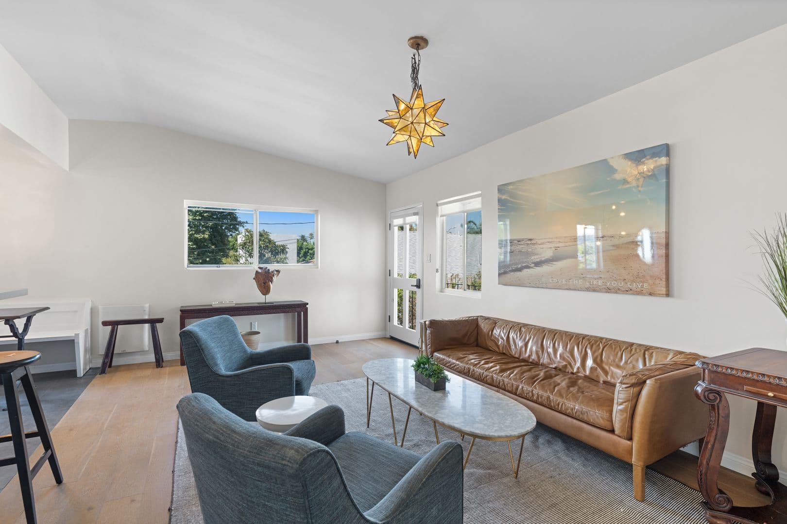 Venice Apartment: 707 - 707 1/2 6th Ave