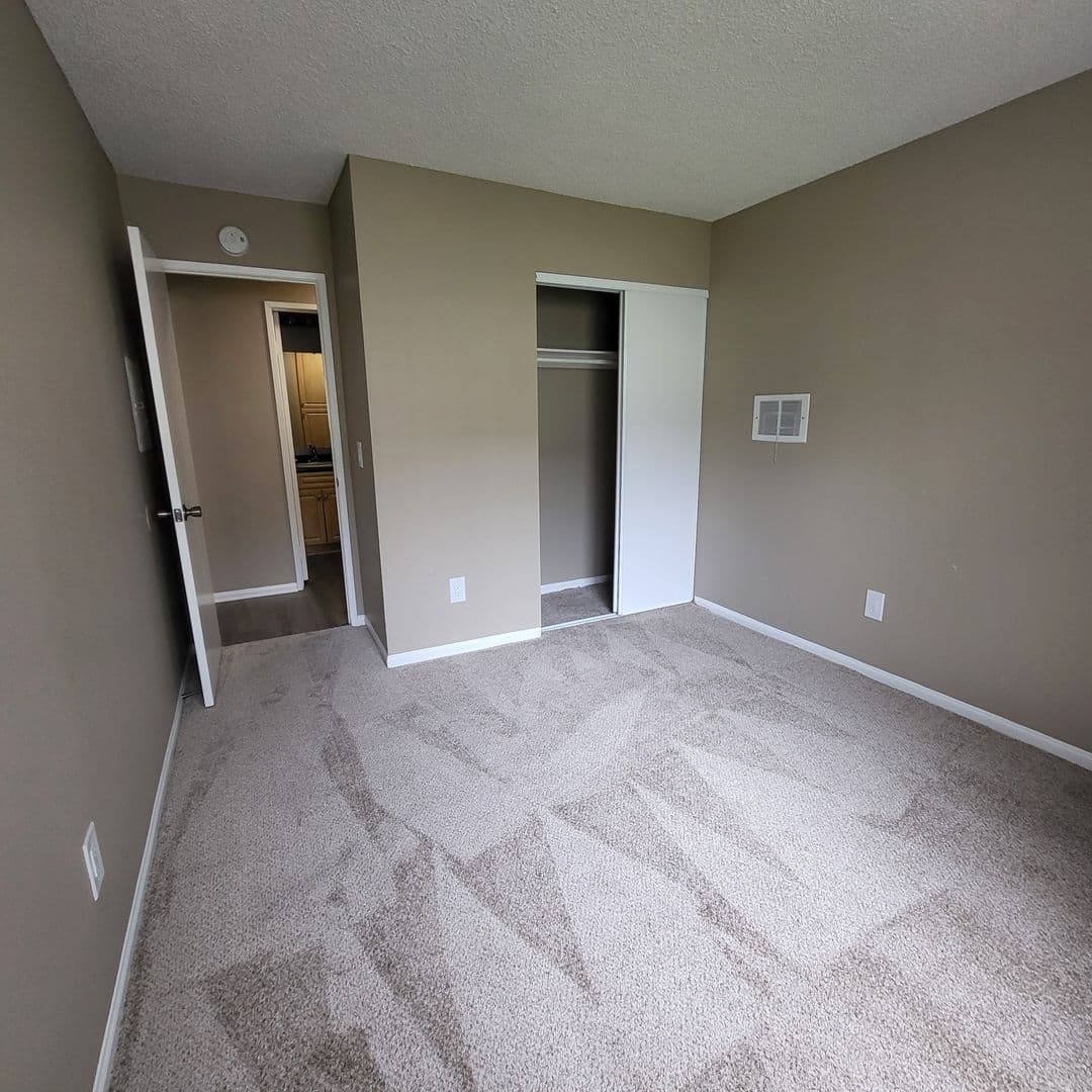 Chula Vista Apartment: 652 Moss St