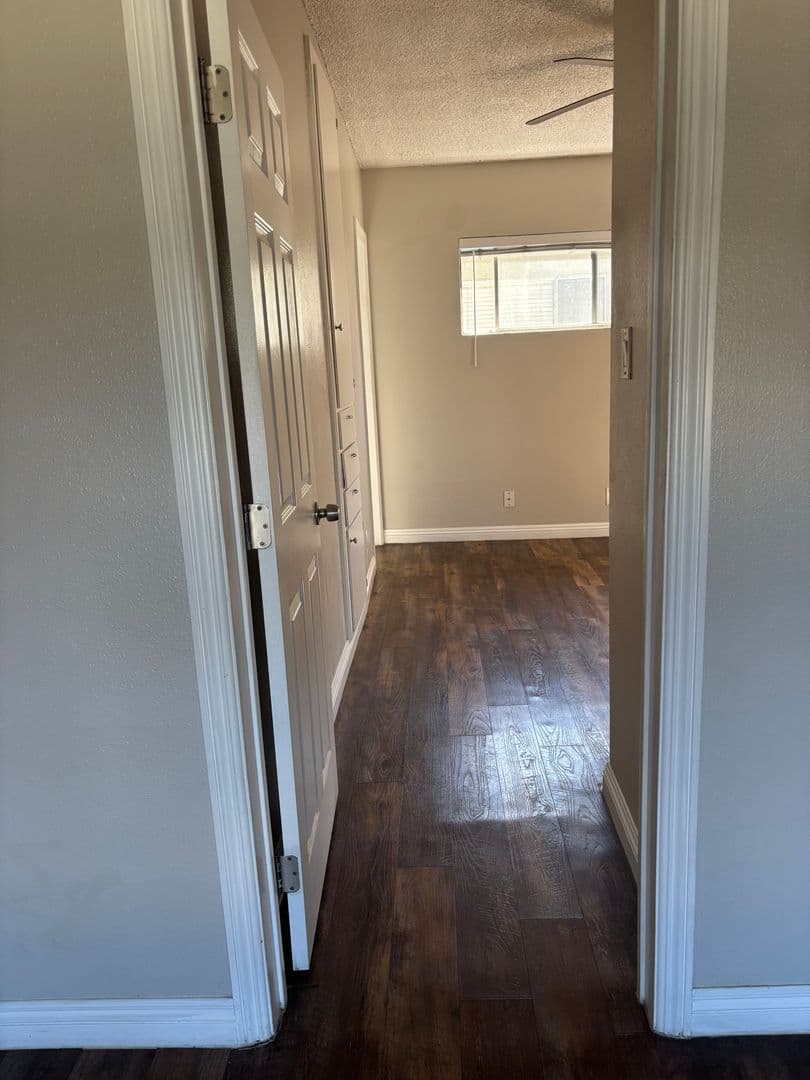 Downey Apartment: 7348-7352 Neo St