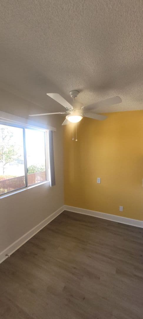 Anaheim Apartment: 119-135 S Fahrion Pl