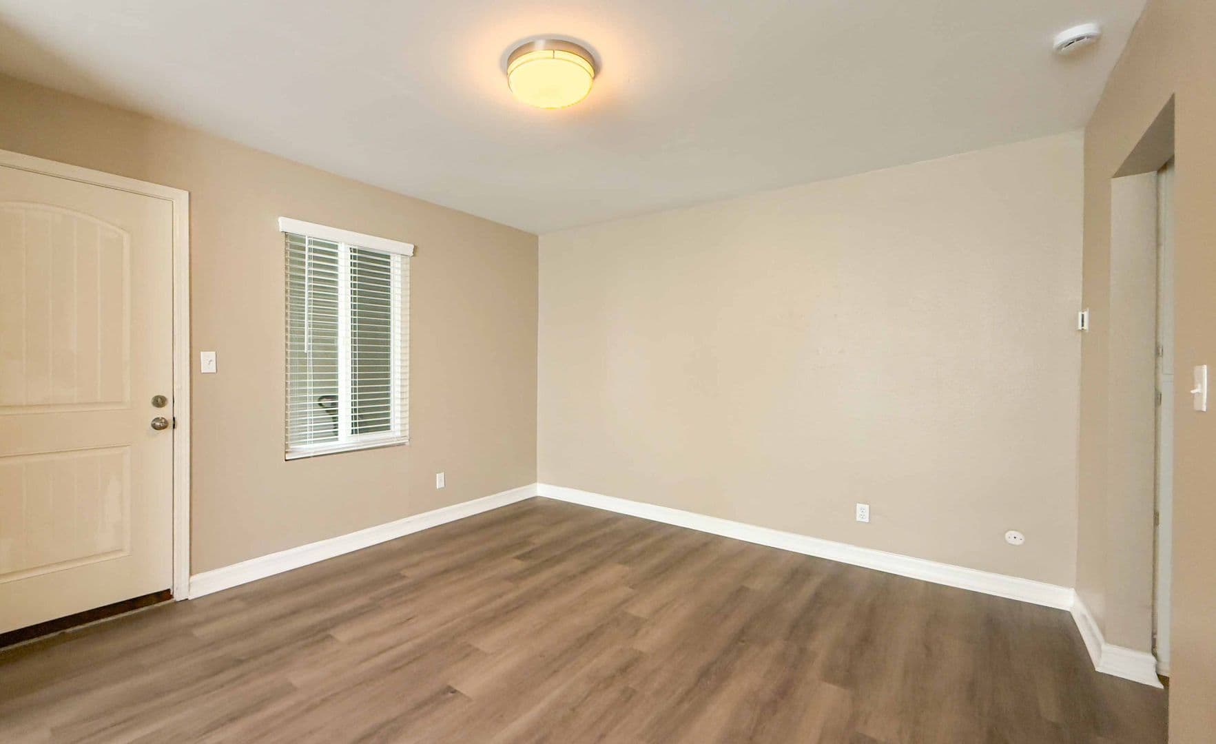 San Diego Apartment: 3877 46th Street