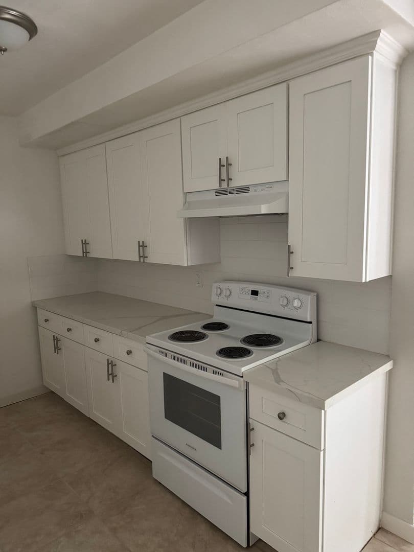 Anaheim Apartment: 205 E Clifton Ave