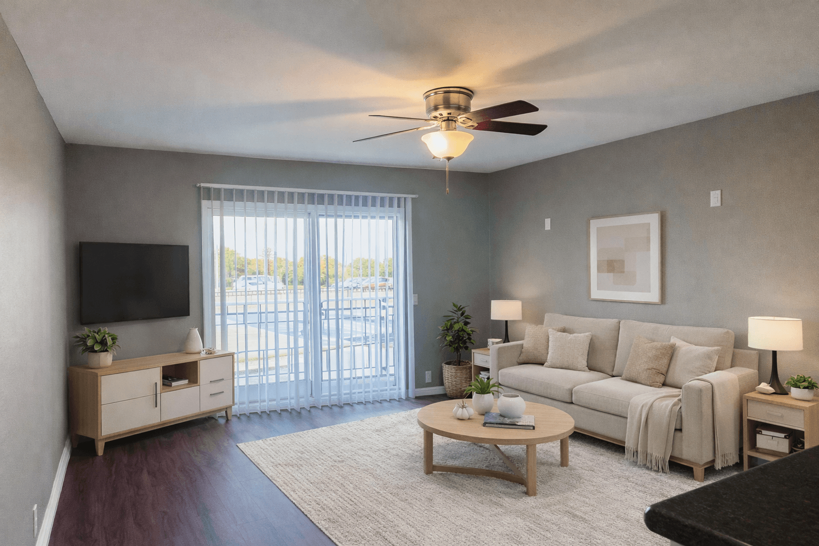 Vista Apartment: 415 Plymouth Dr