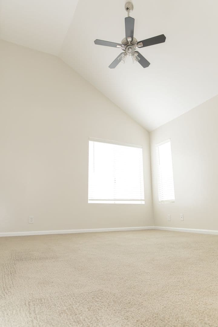 Long Beach Apartment: 3787 E 11th St