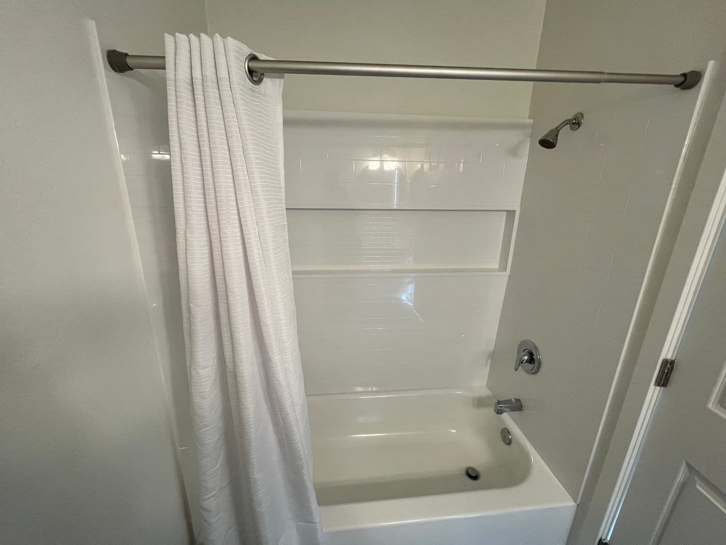Costa Mesa Apartment: 2522 Elden Ave