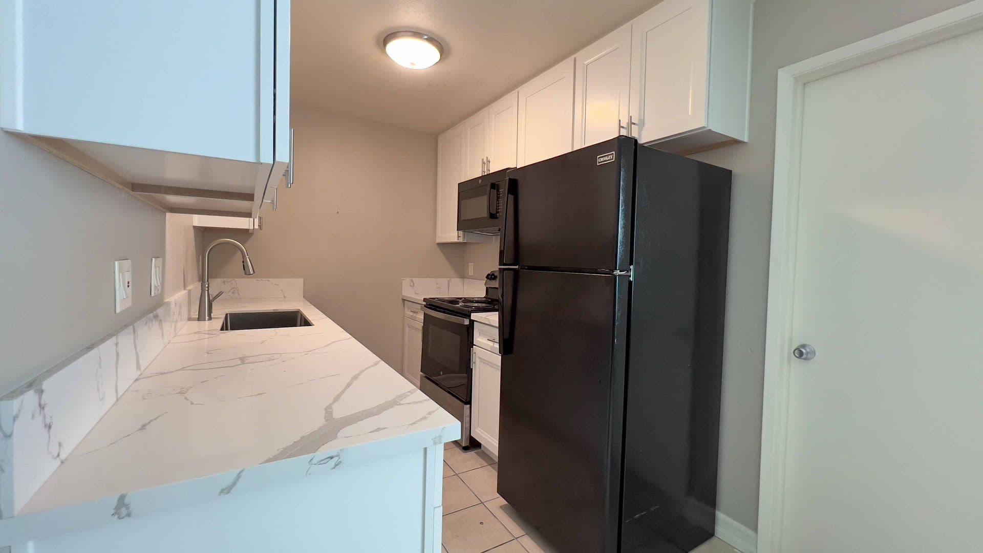 San Diego Apartment: 4057 Marlborough Ave