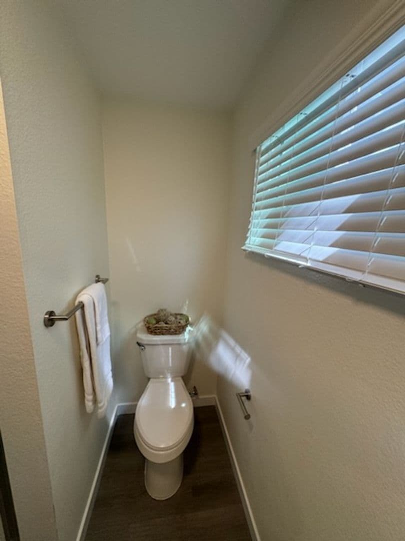 Fullerton Apartment: 1840 W Orangethorpe Ave