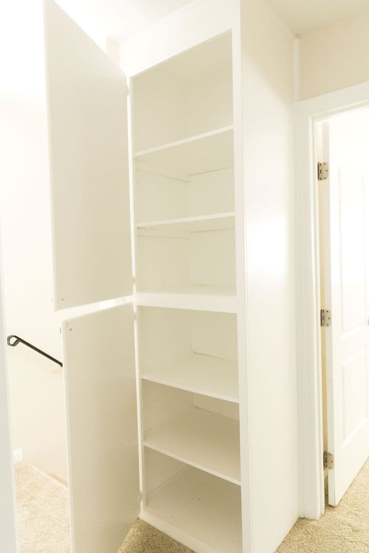 Long Beach Apartment: 3787 E 11th St