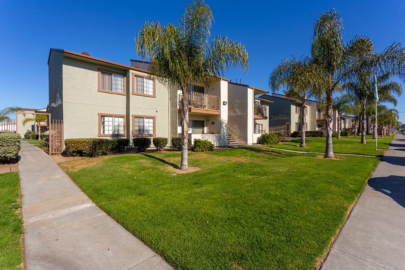 Chula Vista Apartment: 652 Moss St