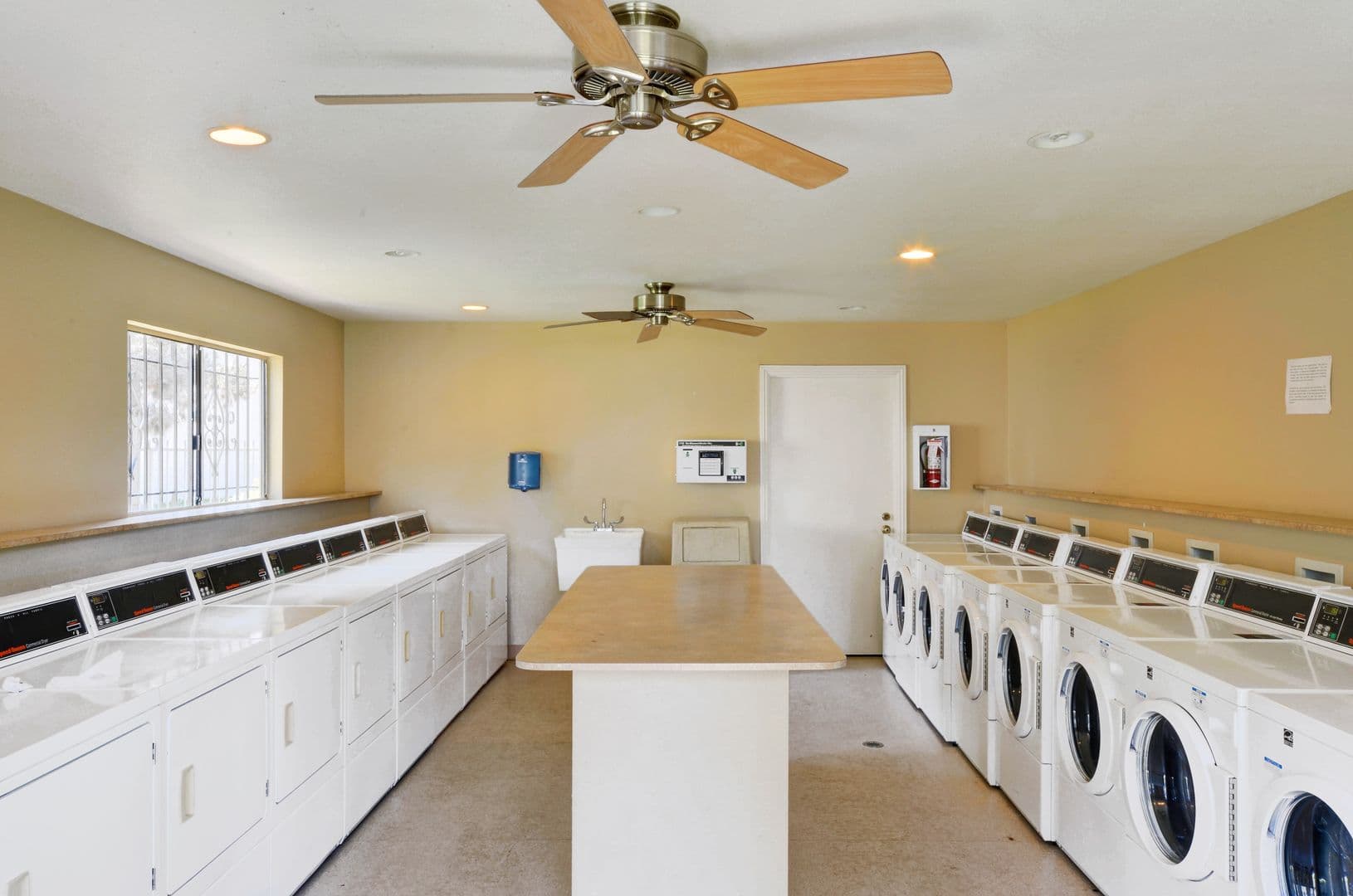 San Diego Apartment: 1587 Oro Vista Road