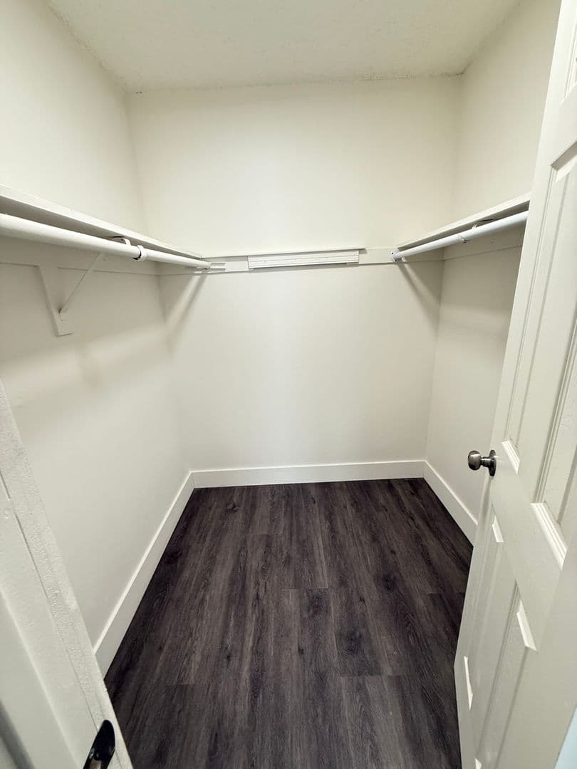 Fullerton Apartment: 1600 S Euclid St.