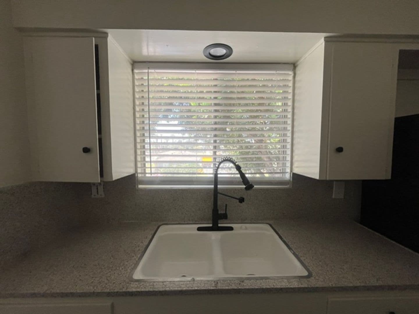 Riverside Apartment: 1806 Loma Vista Street