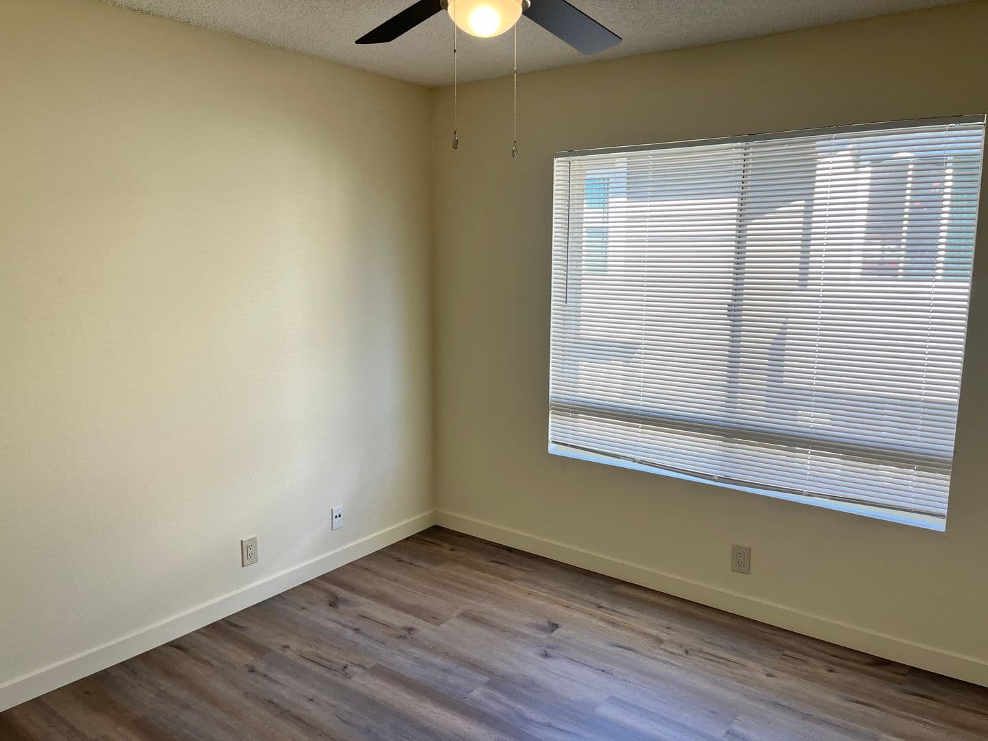 San Diego House: 2358 Adirondack Row #06