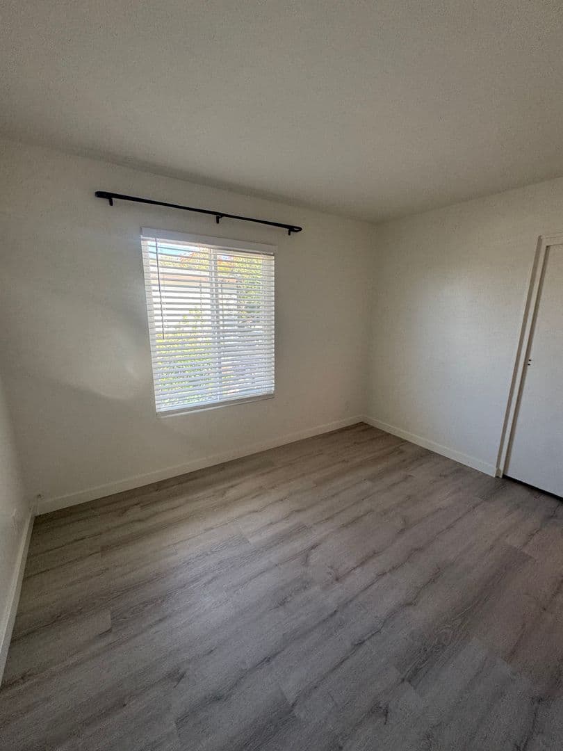 Huntington Beach Apartment: 7681 Ellis Ave