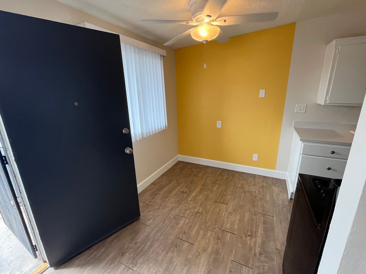 Anaheim Apartment: 119-135 S Fahrion Pl
