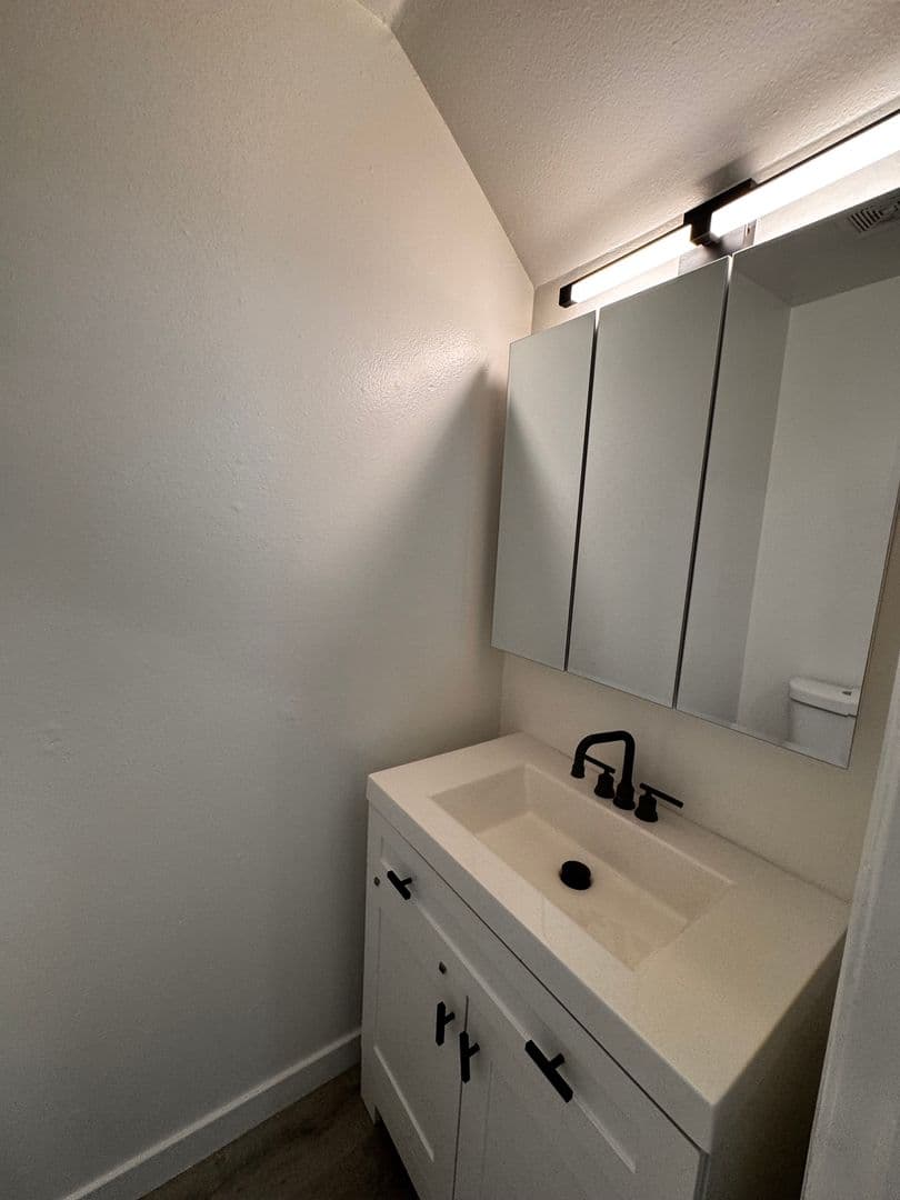 Huntington Beach Apartment: 7681 Ellis Ave
