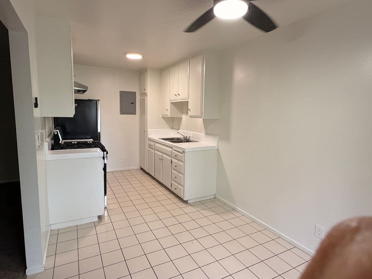 Garden Grove Apartment: 13200 Casa Linda Ln