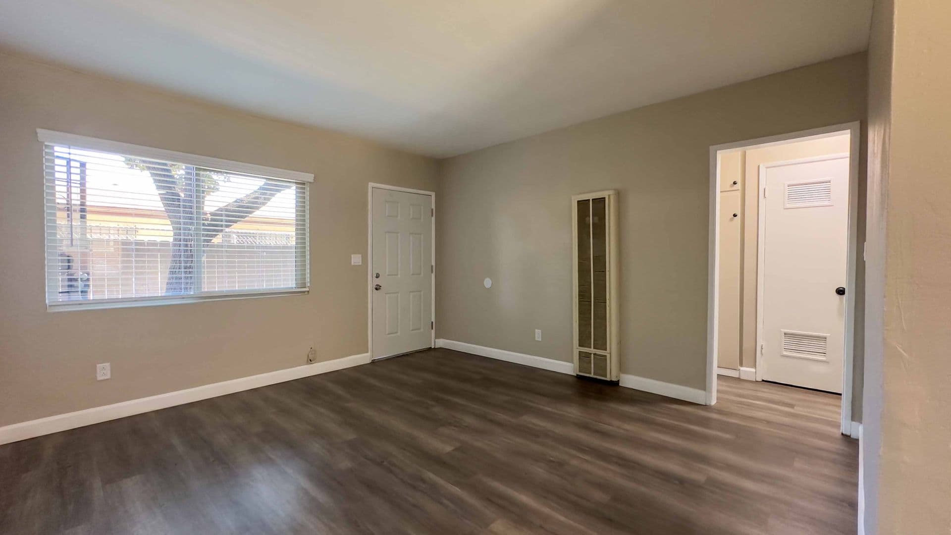 San Diego Apartment: 3969 Ocean View Boulevard