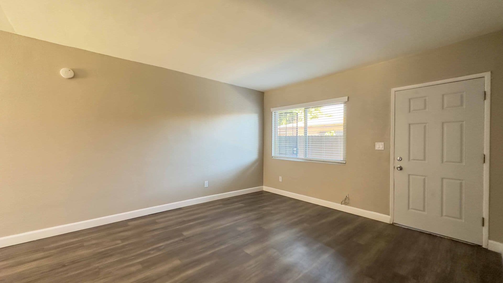 San Diego Apartment: 3969 Ocean View Boulevard