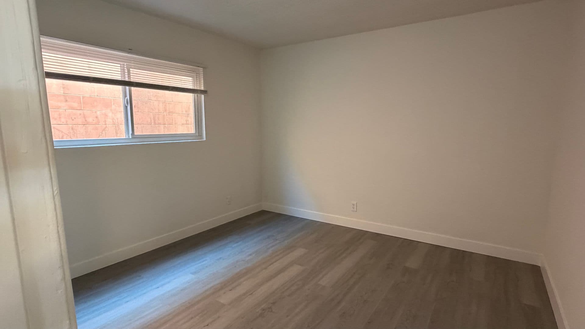 Bell Gardens Apartment: 5804 Gage Ave
