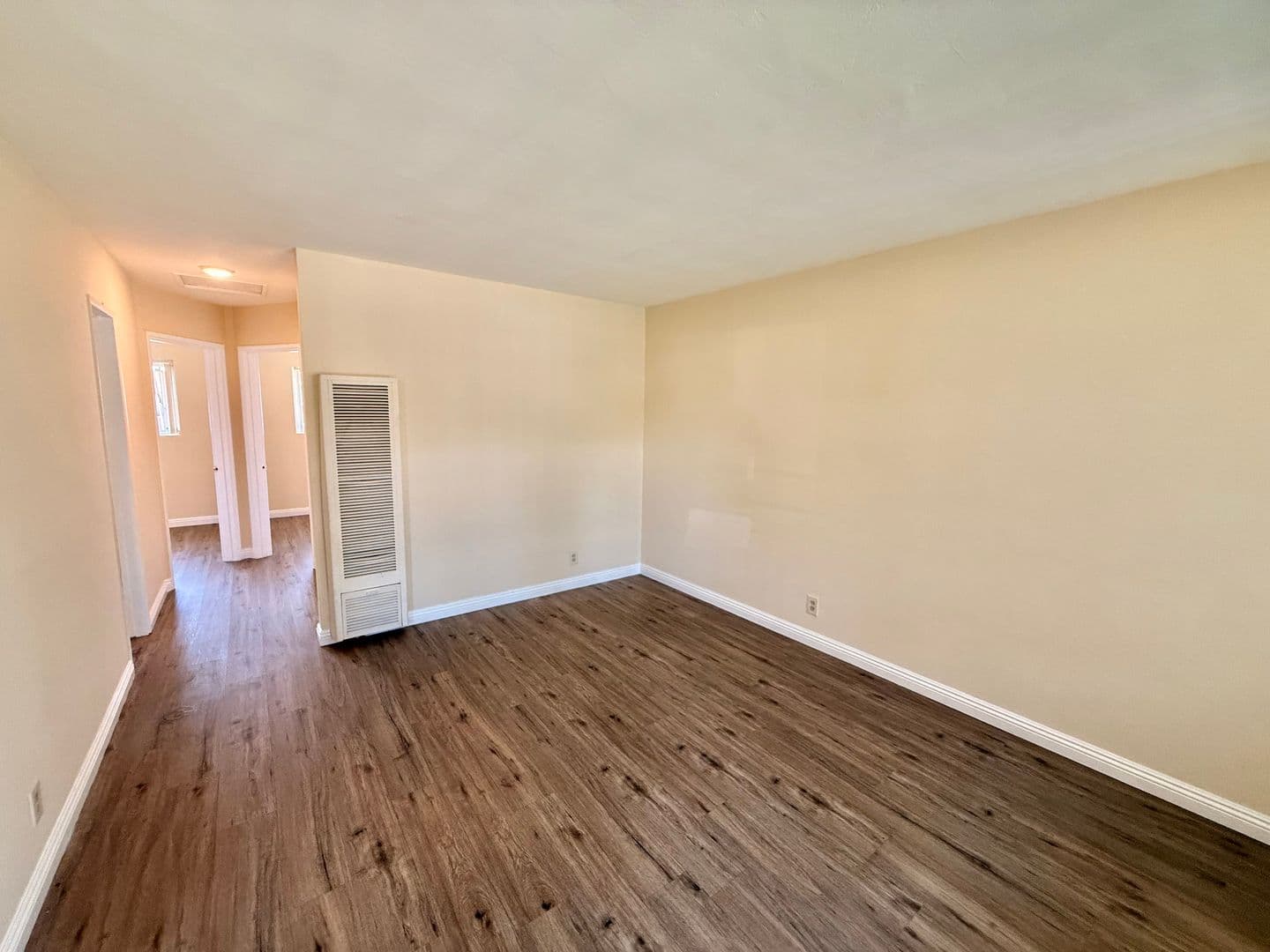 Oceanside Apartment: 419-421 Brooks St