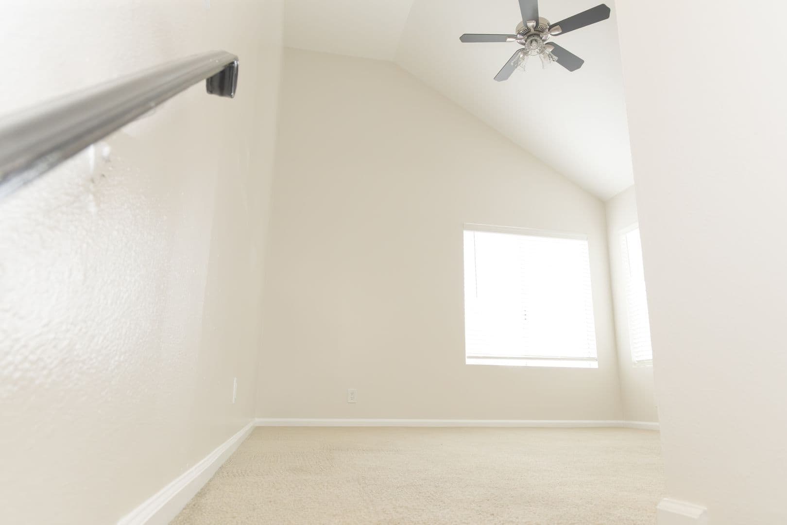 Long Beach Apartment: 3787 E 11th St