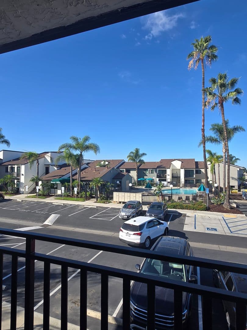Chula Vista Apartment: 652 Moss St