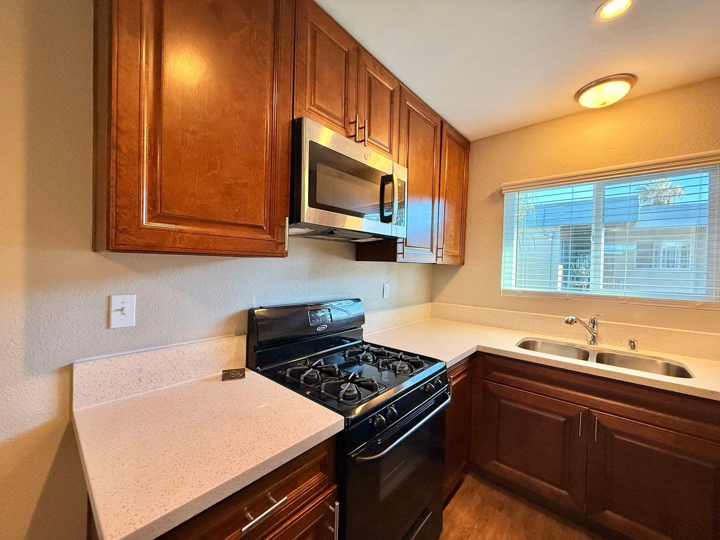 San Diego Apartment: 3877 46th Street