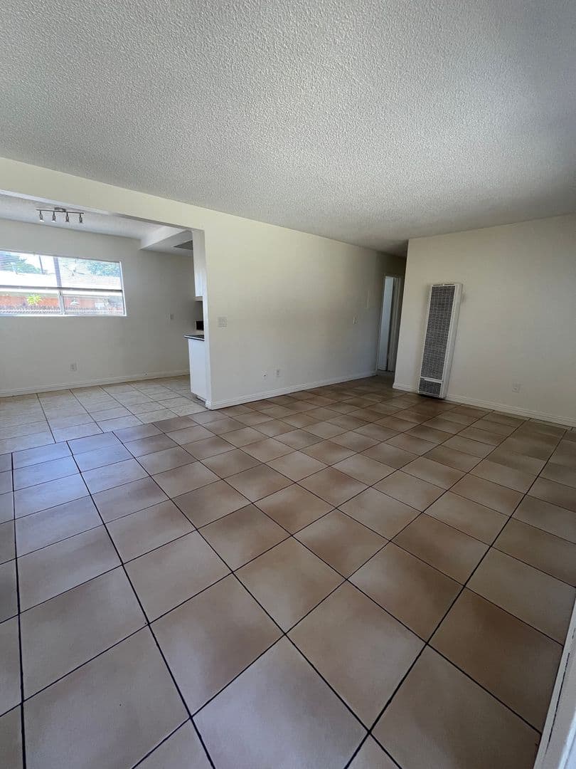 Moreno Valley Apartment: 24271 Webster Ave