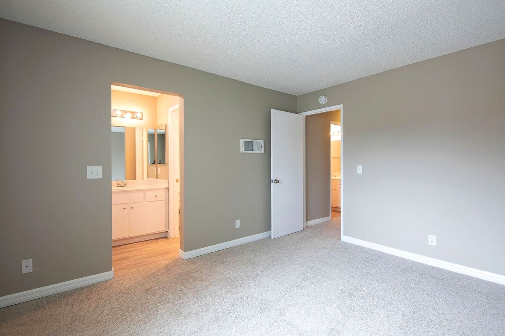 San Diego Apartment: 1767 Oro Vista Rd